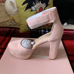 BRAND NEW blush Pink Heel Pumps