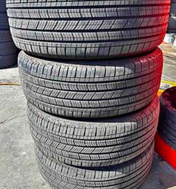 265.65.17 Set 4 Tires Michelin Con Excelente calidad Las 4