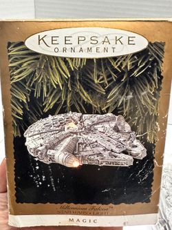 vintage 1996 Hallmark Keepsake Star Wars Millennium Falcon Ornament