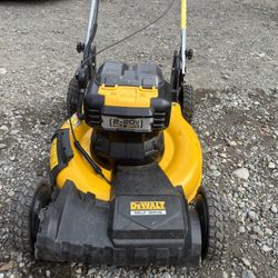 DeWalt Self Drive Lawn Mower 