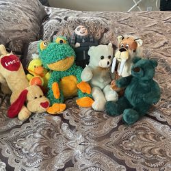 7 Random Plush Toys For Kids