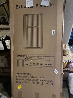 Tall pet gate