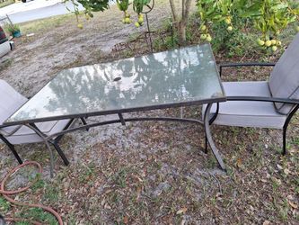 Table  With  Two Chairs 