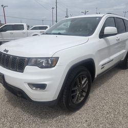 2017 Jeep Grand Cherokee From $ 1,490 Down 