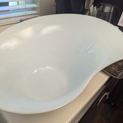 Clam Shell Serving Bowl