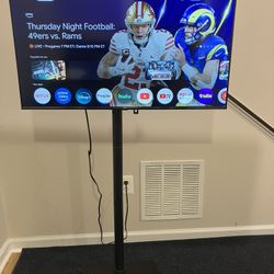 40 Inch Smart TCL Tv And Tv Stand 