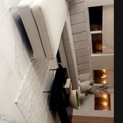 Gorgeous Modern Sectional Custom Made  In Great Condition I Paid $4000 For This 