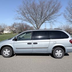 2005 Dodge Caravan