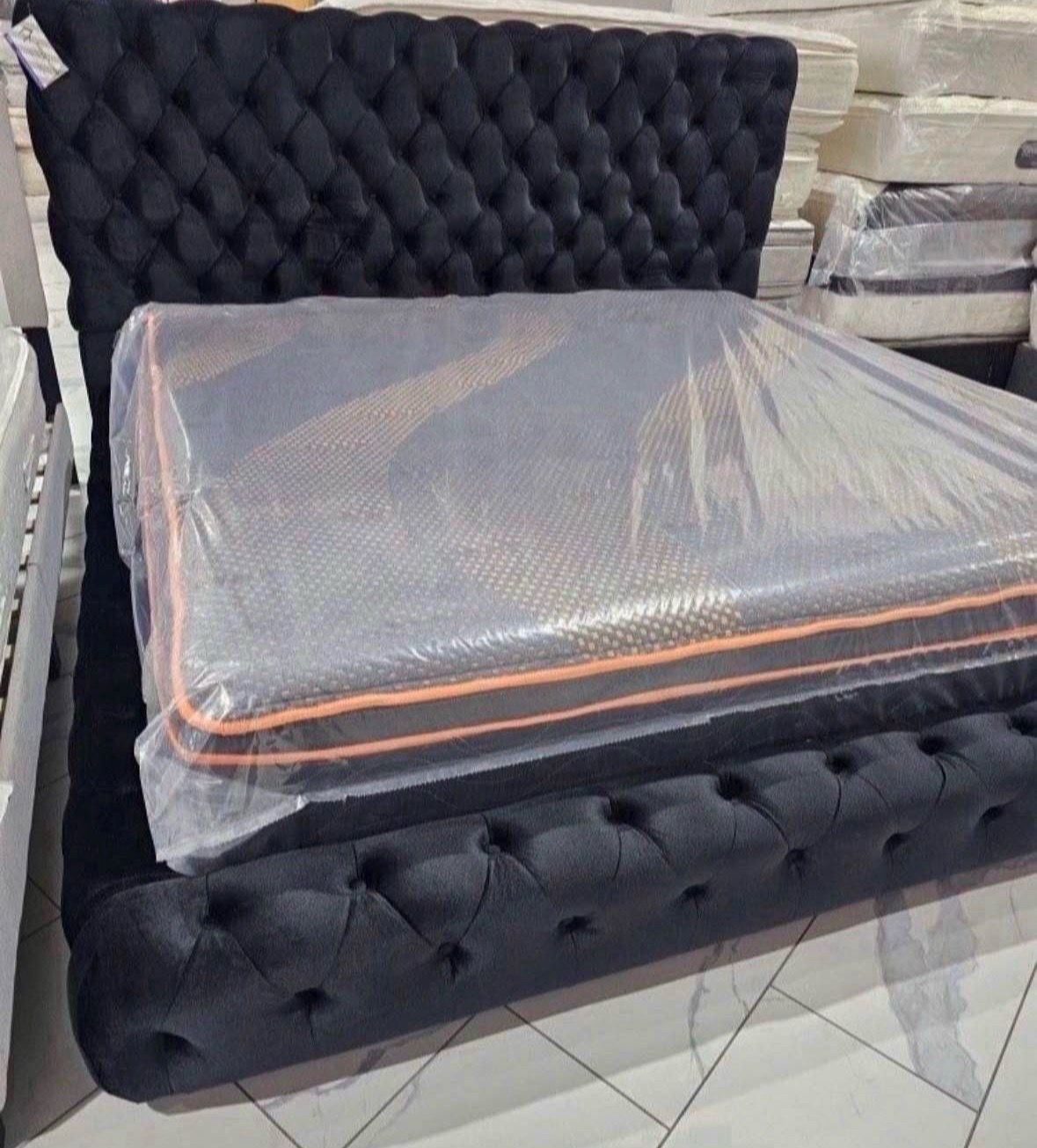 NEW IN BOX- King & Queen Size Black Platform Tufted Velvet Bed Frame