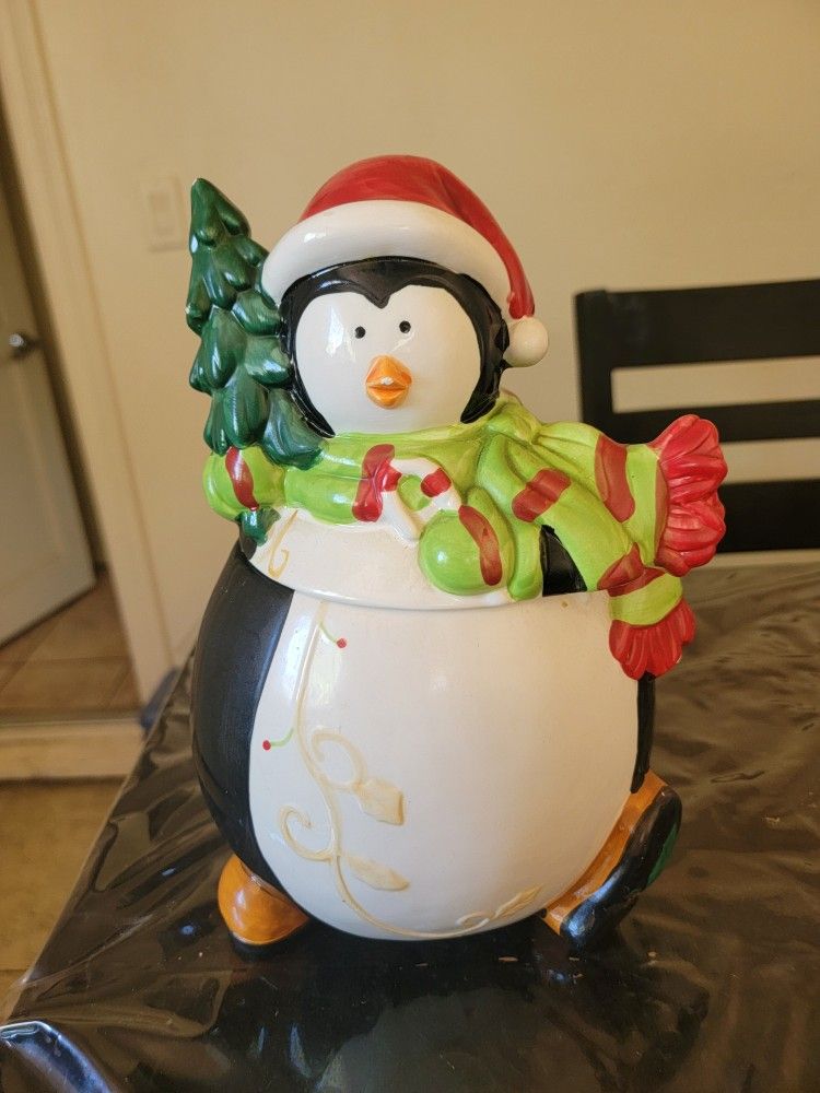Penguin Cookie Jar