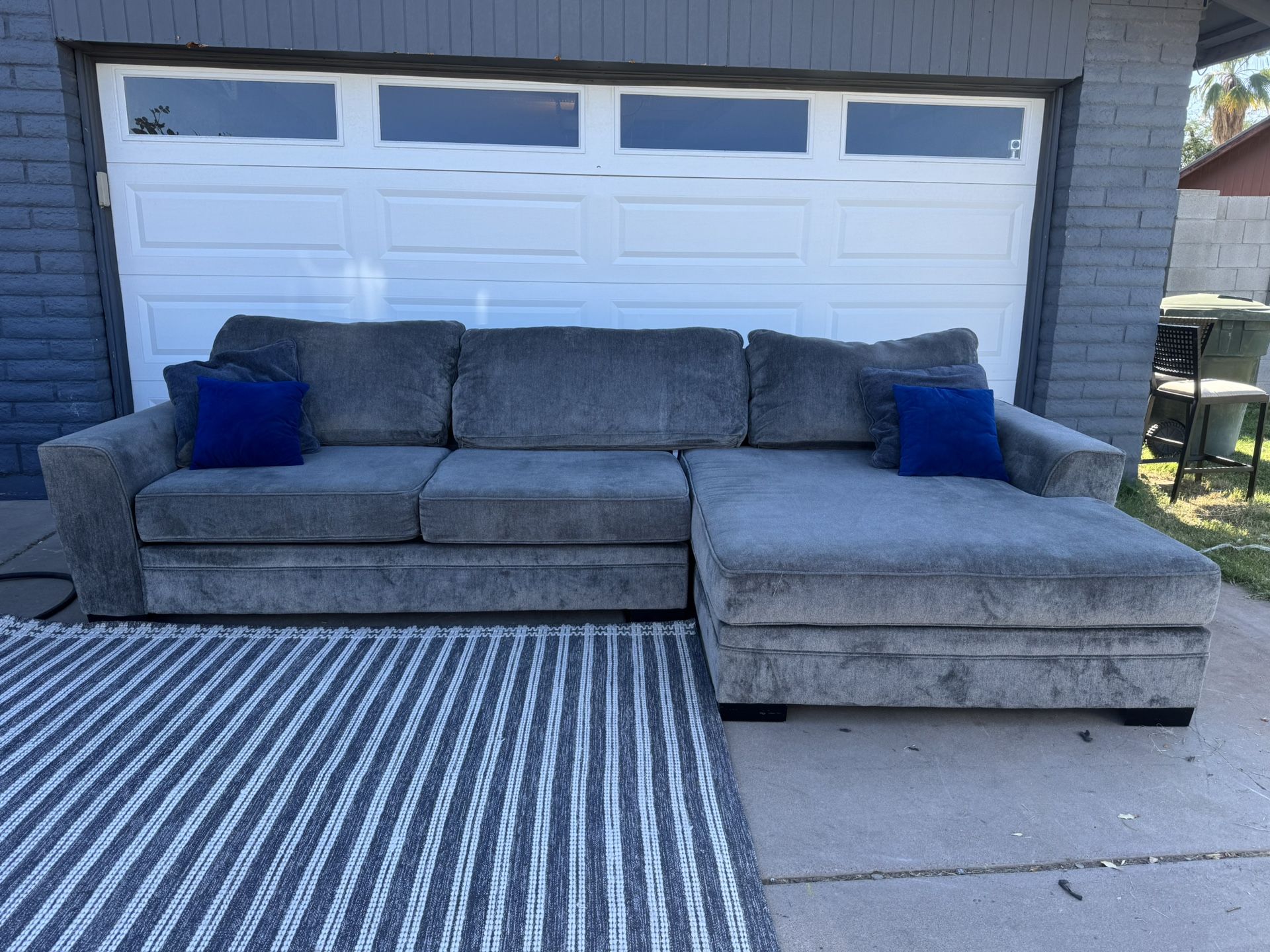 Living Spaces Gray Sectional Sofa Couch Sala 