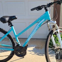 Schwinn GTX-2 Women's Hybrid Bike 