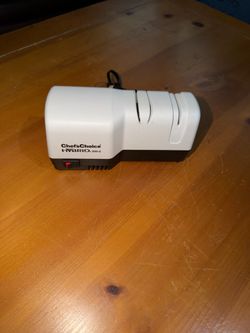 Chef’s Choice Hybrid Electric knife sharpener