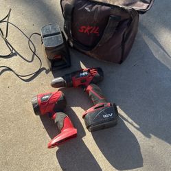 Skil Drill And Light Set