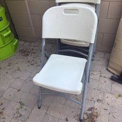 Folding Chairs 