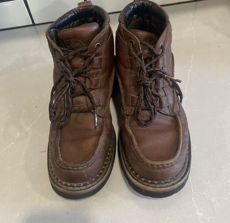 Men JUSTIN boots•••••