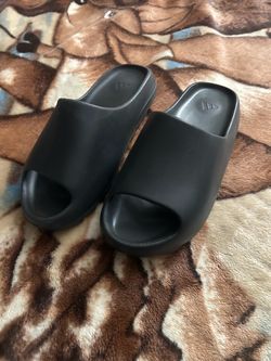 Yeezy Slides