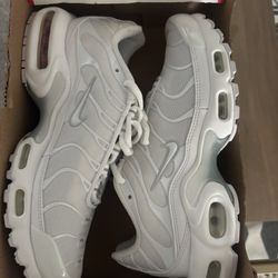 Air Max Plus Size 7 Women’s 