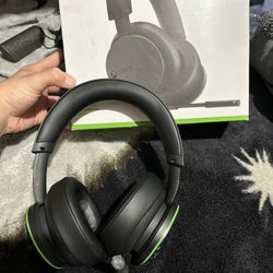 Xbox Wireless Headset  Excellent Condition 