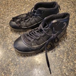 Youth  size 1 (adult sizing) And1 black tennis shoes, small rip near top of toe