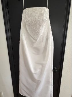 Strapless Wedding Dress, train, and veil.
