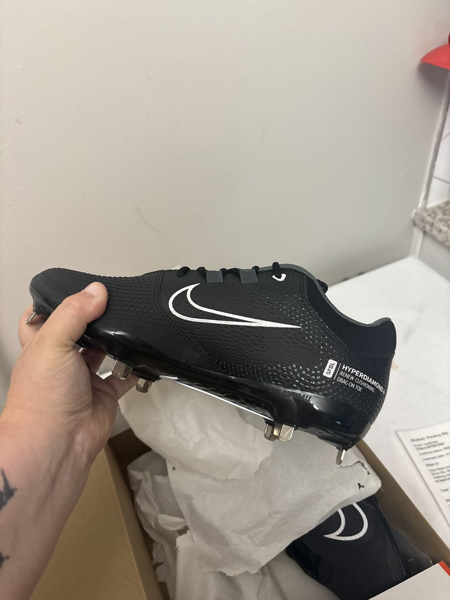 Woman’s Softball Cleats