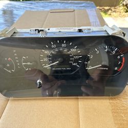 Free 1997 To 1999 Toyota Camry Speedometer (Auto Trans)