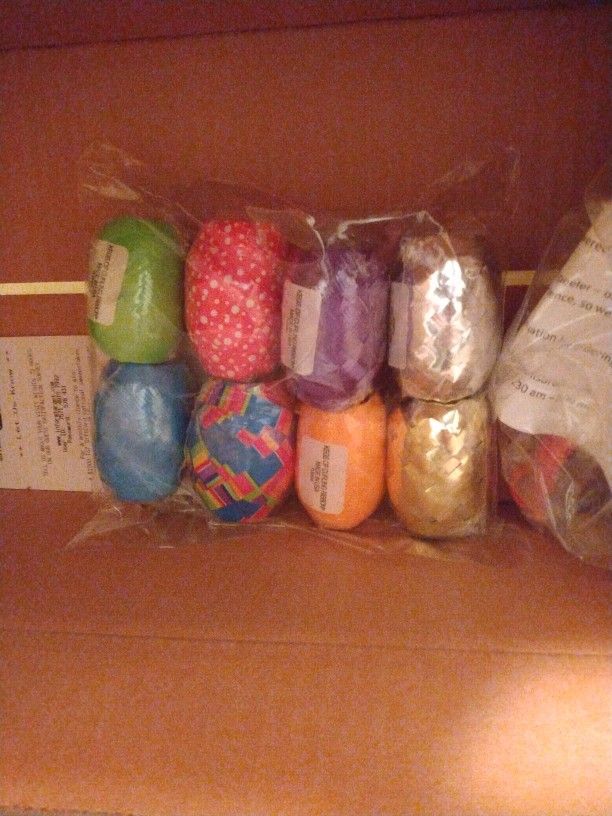 Sealed Unopened Gift Ribbon 8 Rolls