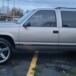 22 inch Iroc Wheels And Tires/Chrome/Rims/Set/ 5 Lug/ Dub/Dubs/22's/SUV/Truck/Camero/SS/Denali/Yukon/Tahoe/2WD/RWD/Marquis/Towncar/Chevy/265-35-22