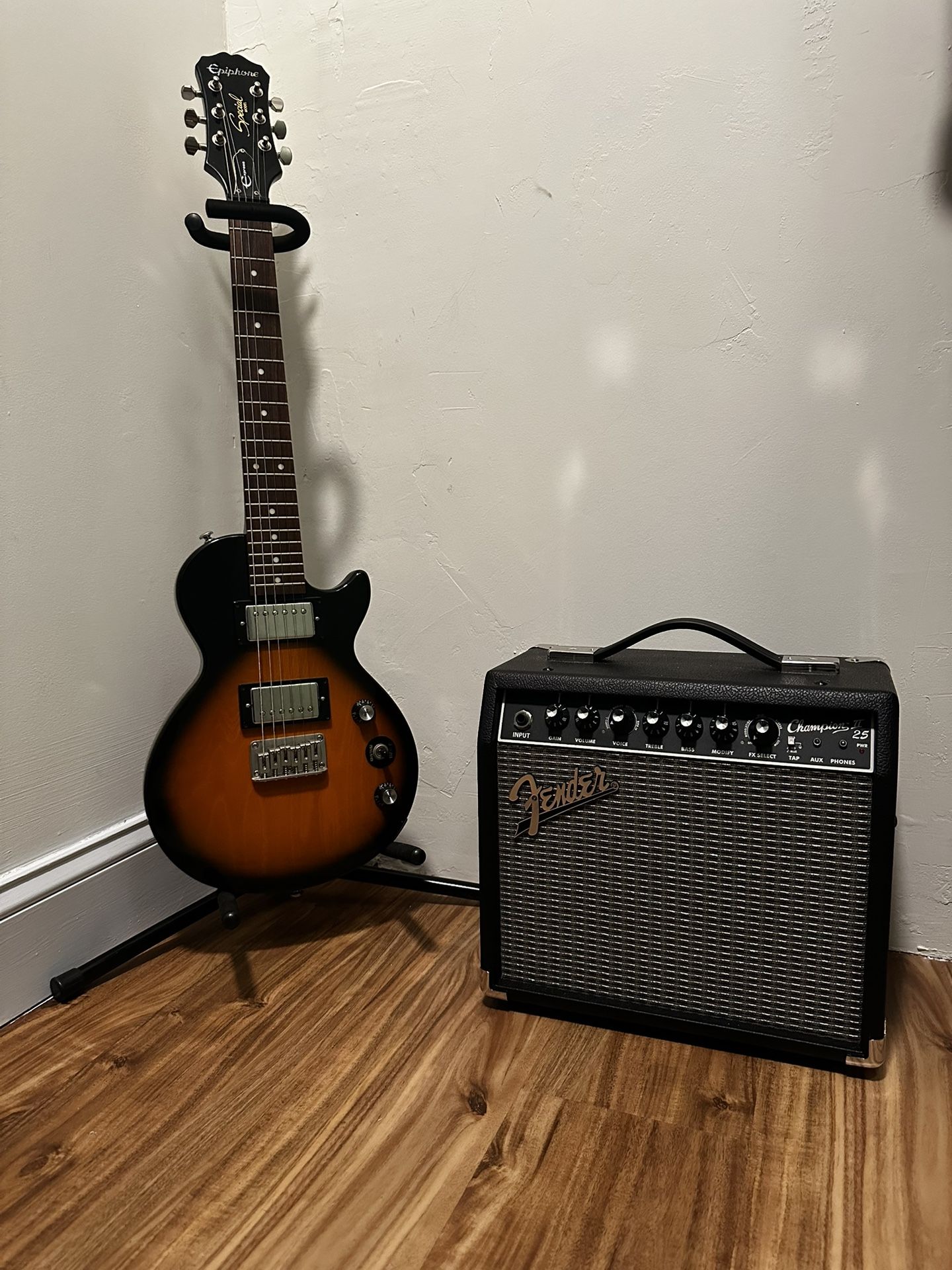 Les Paul Electric Guitar & Fender Amp