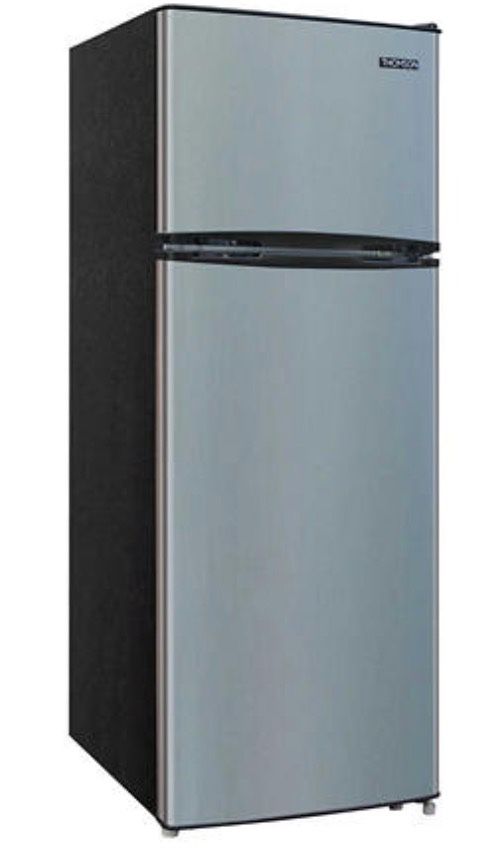 Thomson 7.5 cu. ft. Top-Freezer Refrigerator Thomson 7.5 cu. ft. Top-Freezer Refrigerator
