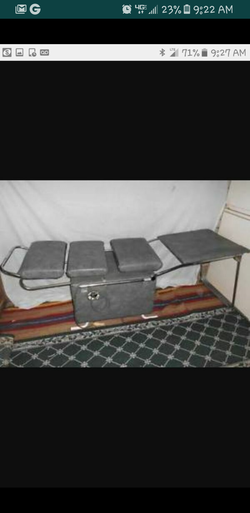 Vibrating massage table 100