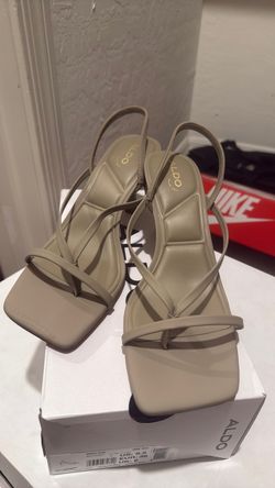 Kitten heels