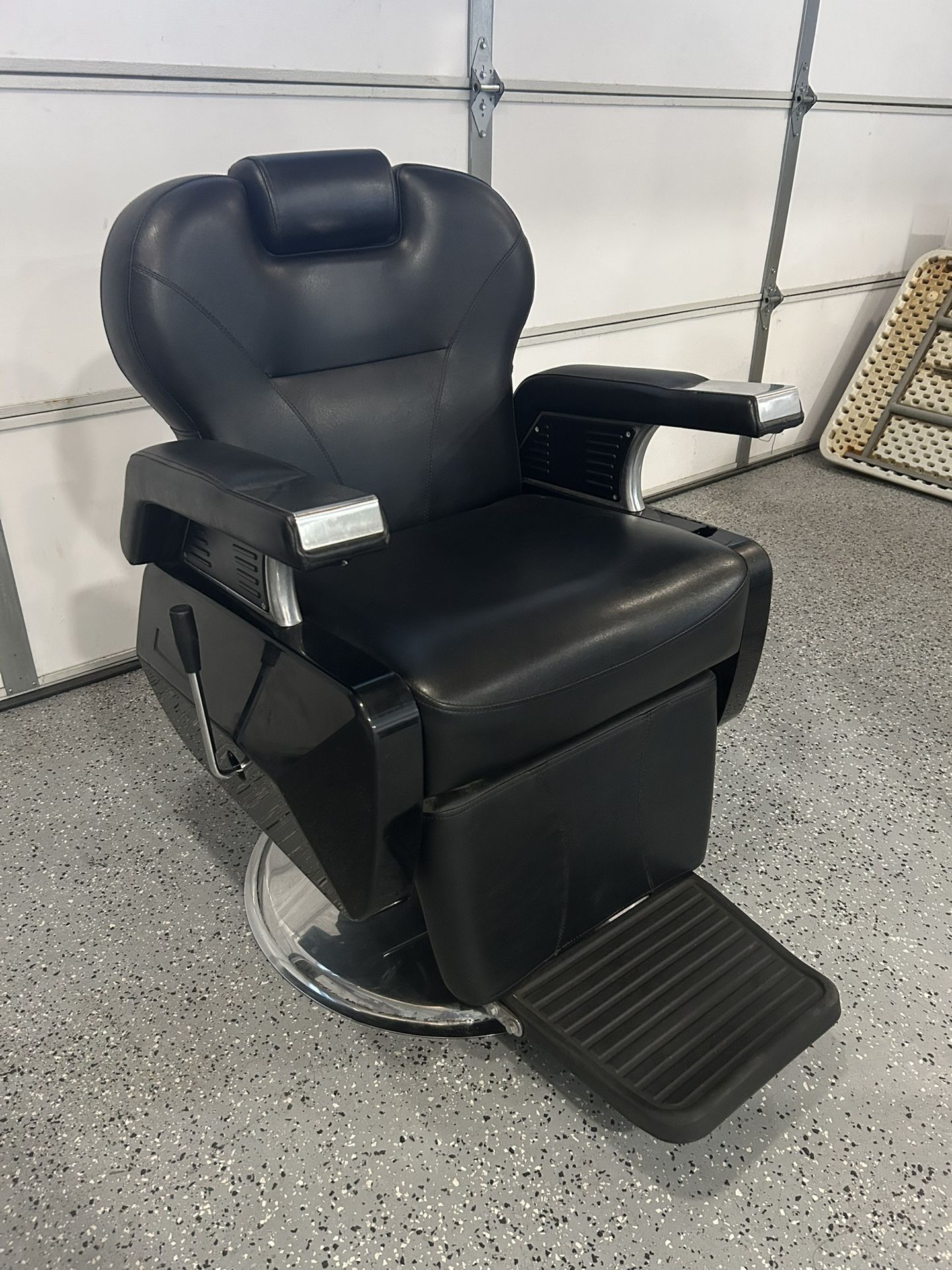 SEMI-used Barber chair