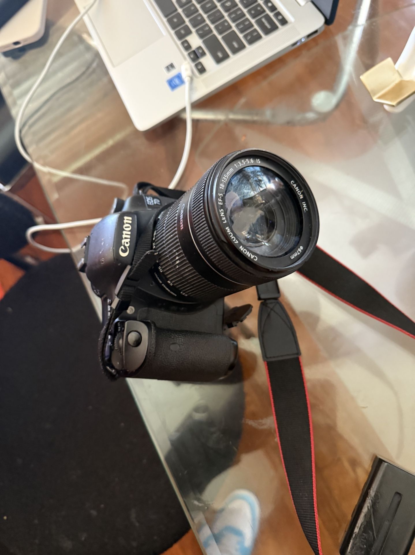 Canon EOS 7D With Lense