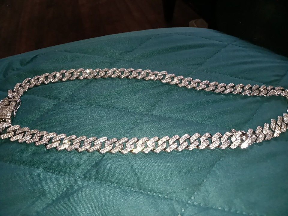 Cuban Chain 24-8 Inches