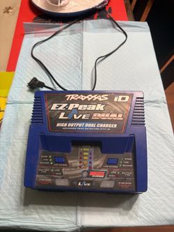 Traxxas ez-peak live dual charger