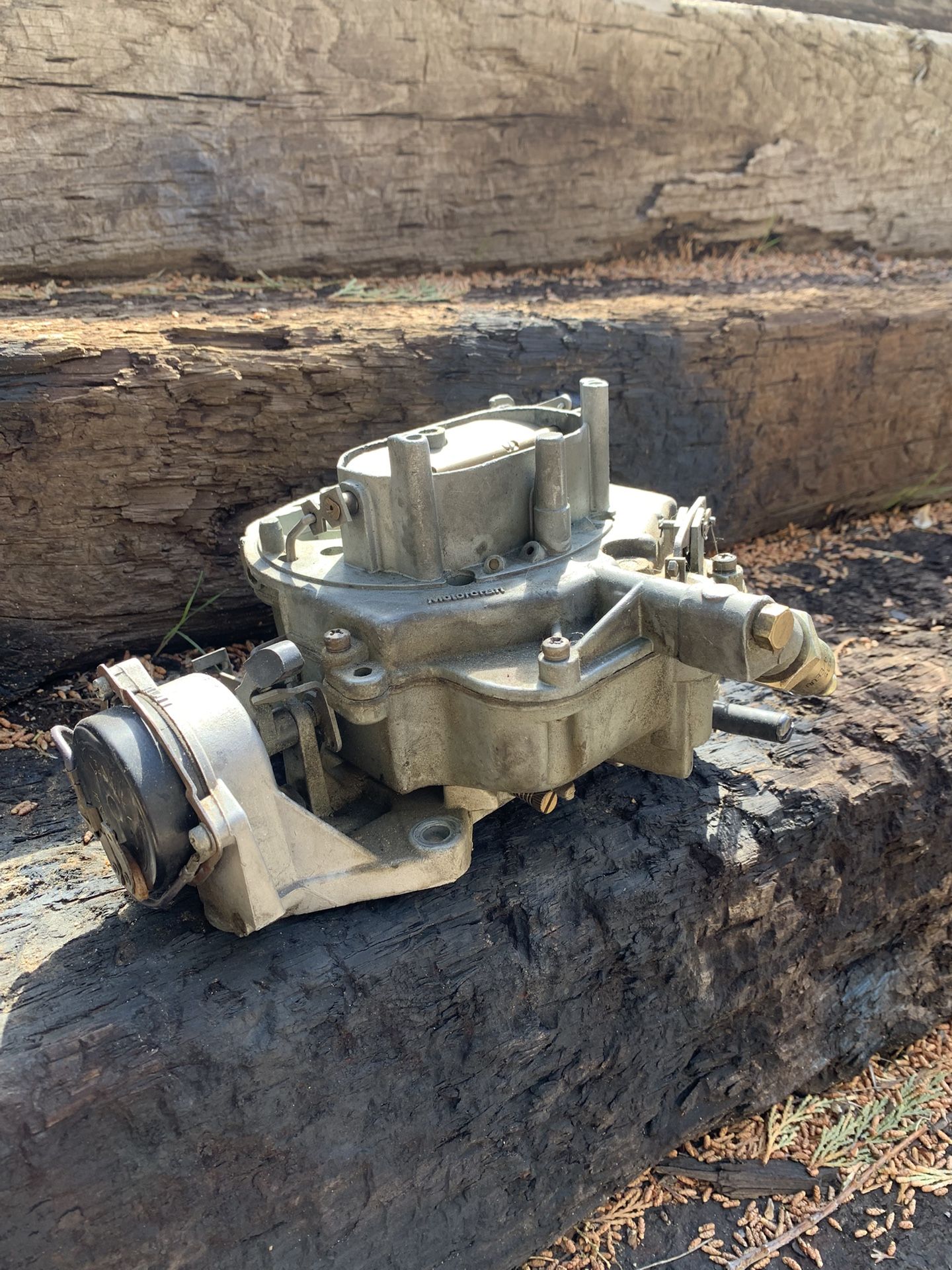 Carburetor, Air Filter, Spark Plug Looms