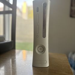 White Xbox 360 Console / Check Description!