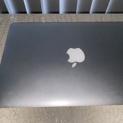 MacBook Air A1465 – New Screen Installed – No Charger – Cash Today