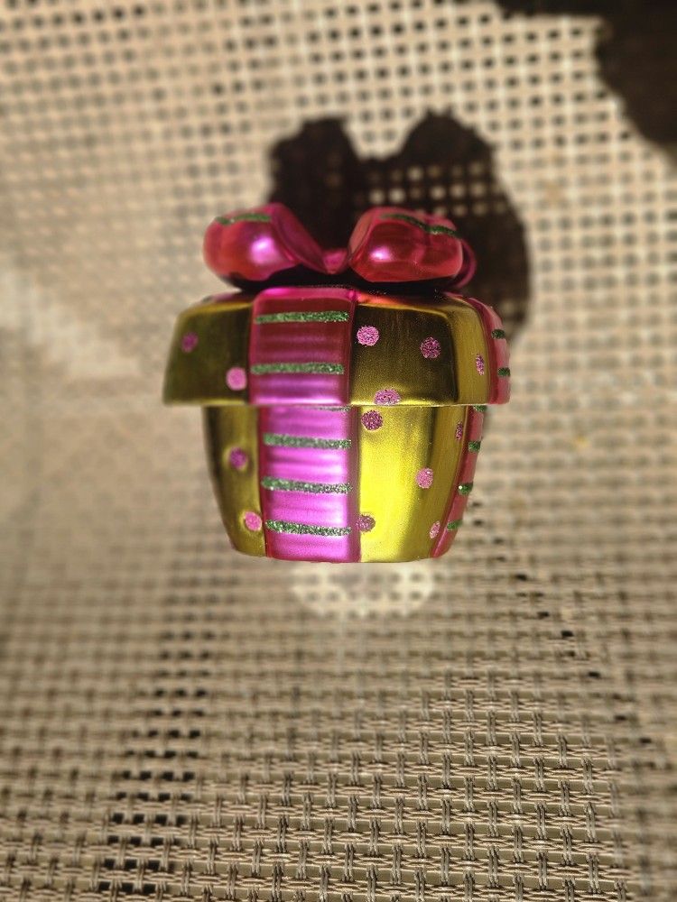 Party Lite "Jollyville" Votive Holder