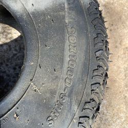 New Lawn Tractor Tire. 
