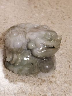 Hand carved imported jade lucky money frog carving