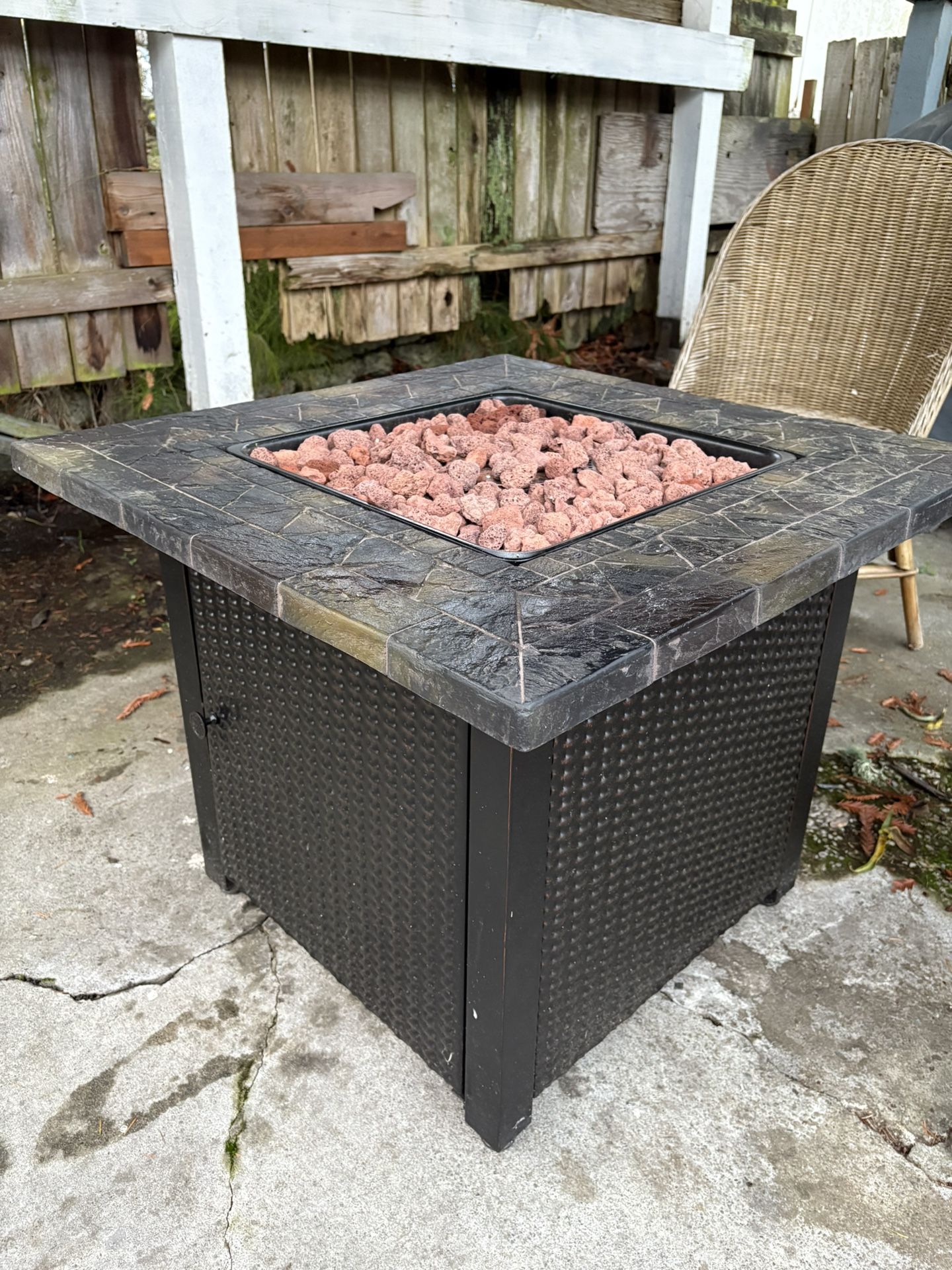 Outdoor Gas Fire Pit (propane)