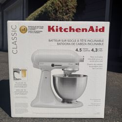KitchenAid Stand Mixer (Brand New)