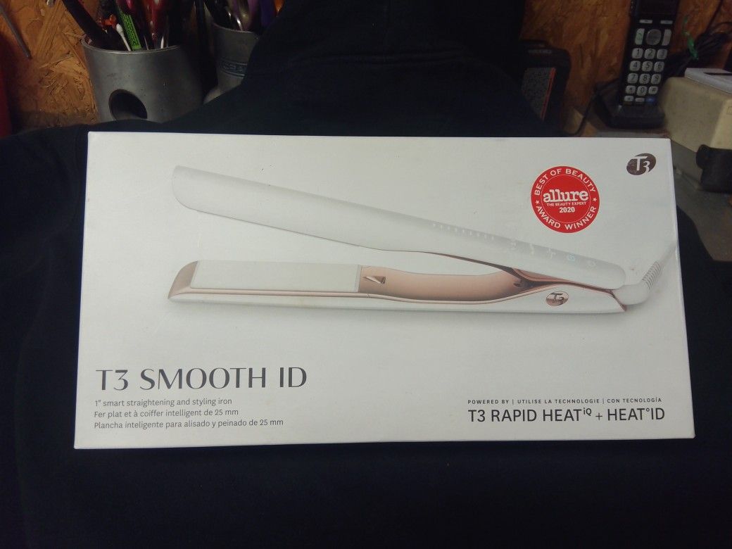 T3 Smooth iD Straightener