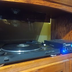 200 WATTS PYLE AMPLIFIER/SONY PHONO & KLIPSCH WB14 BOOKSHELF SPEAKERS WITH RECORDS $400 FINAL PRICE 