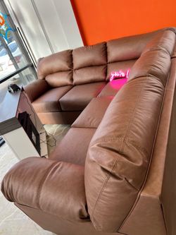 Cozy leather nice Sectional!