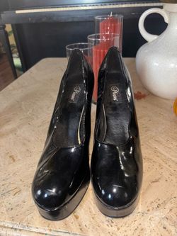 Mary Jane pumps