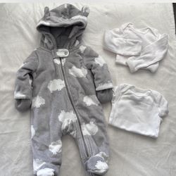 Carter’s Newborn Cozy Set 